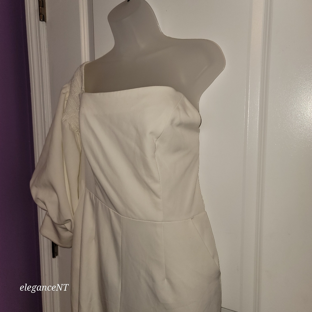 Lavish Alice White One Sleeve Jumpsuit Sz: 10 NWT - Picture 3 of 12